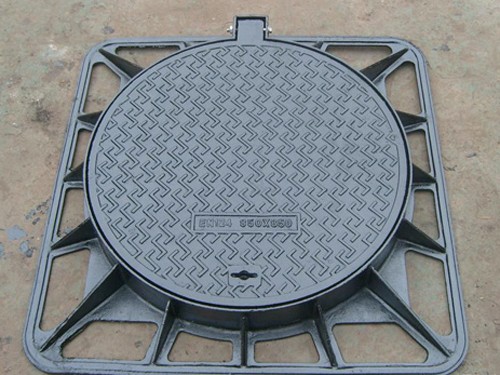 Ductile iron manhole cover